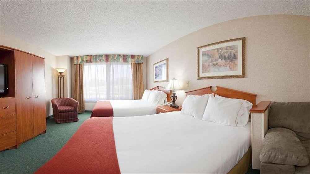 Holiday Inn Express & Suites Vermillion, An Ihg Hotel Екстер'єр фото
