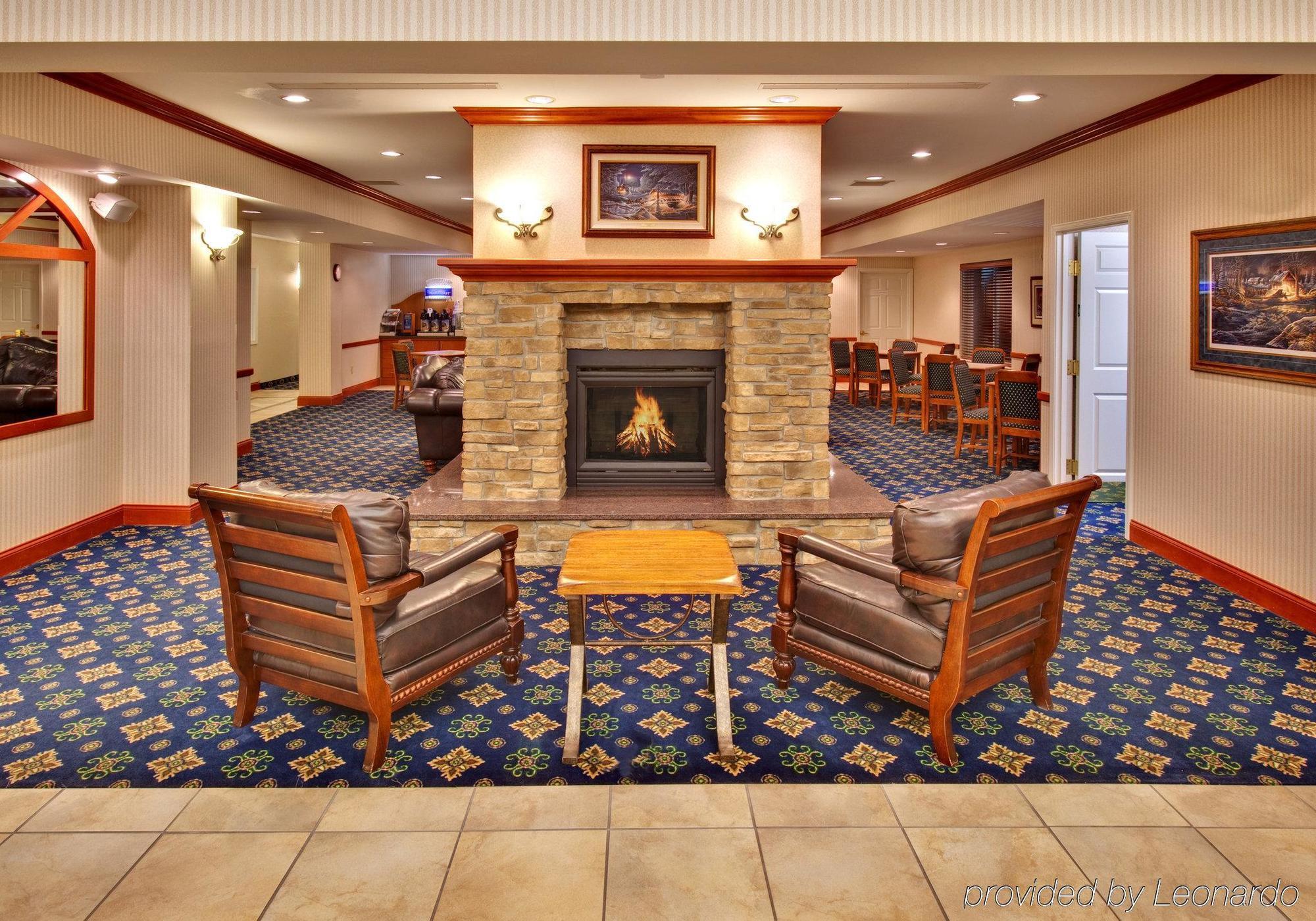 Holiday Inn Express & Suites Vermillion, An Ihg Hotel Екстер'єр фото